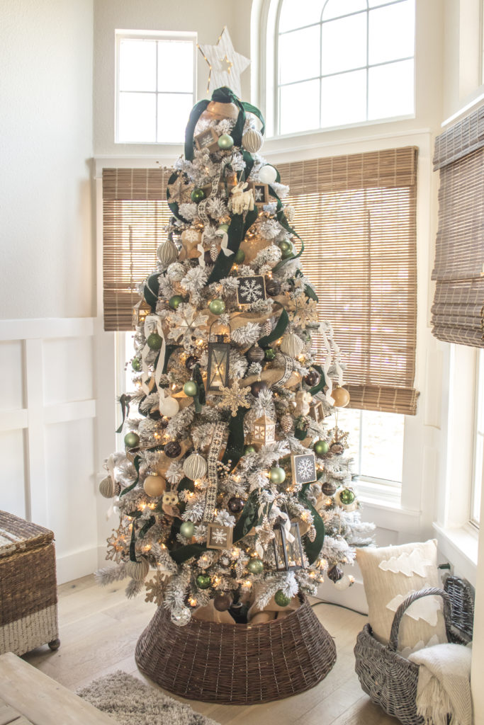 christmas trees decorating ideas with ribbon