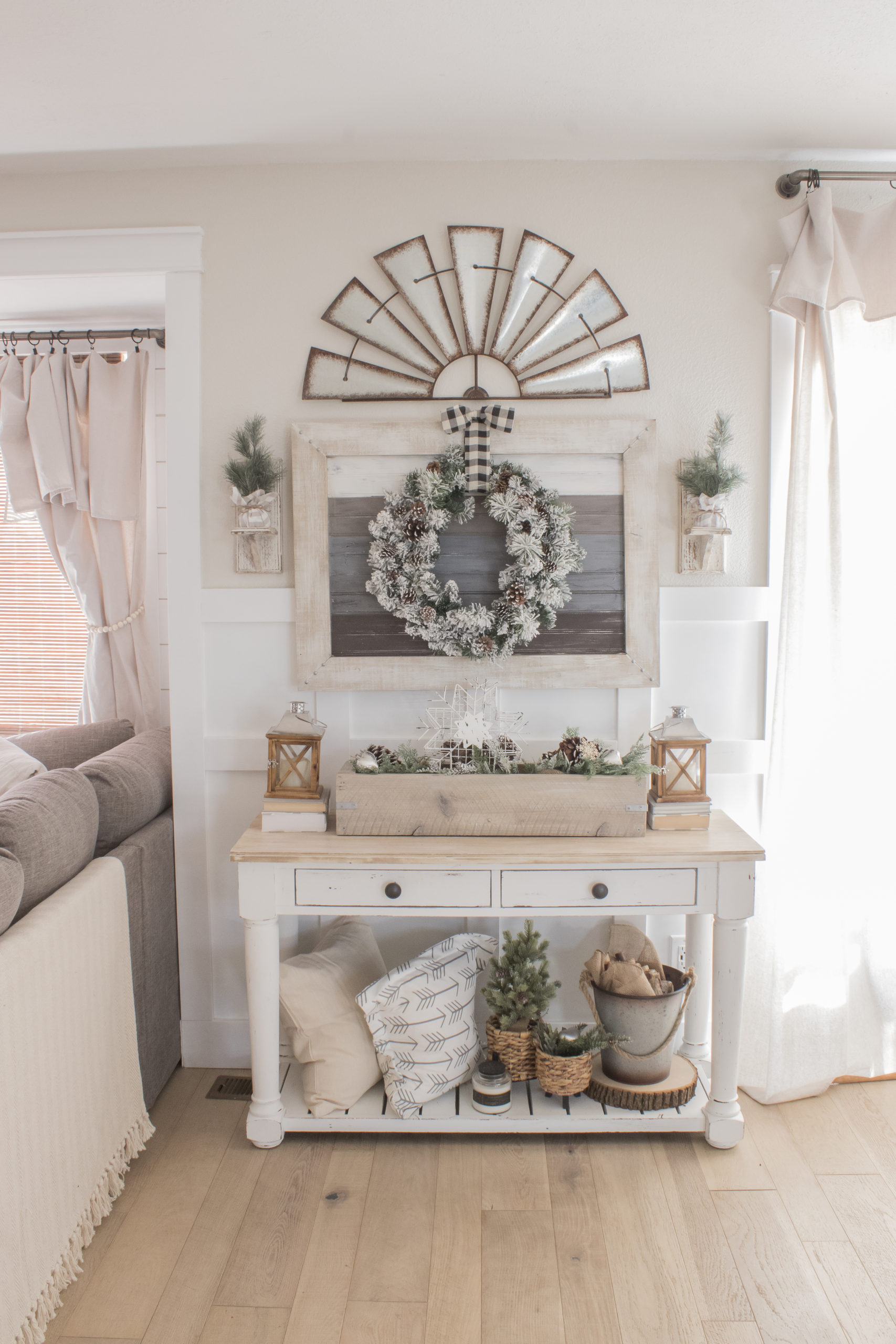 Transitional Decor from Christmas to Winter/Valentines